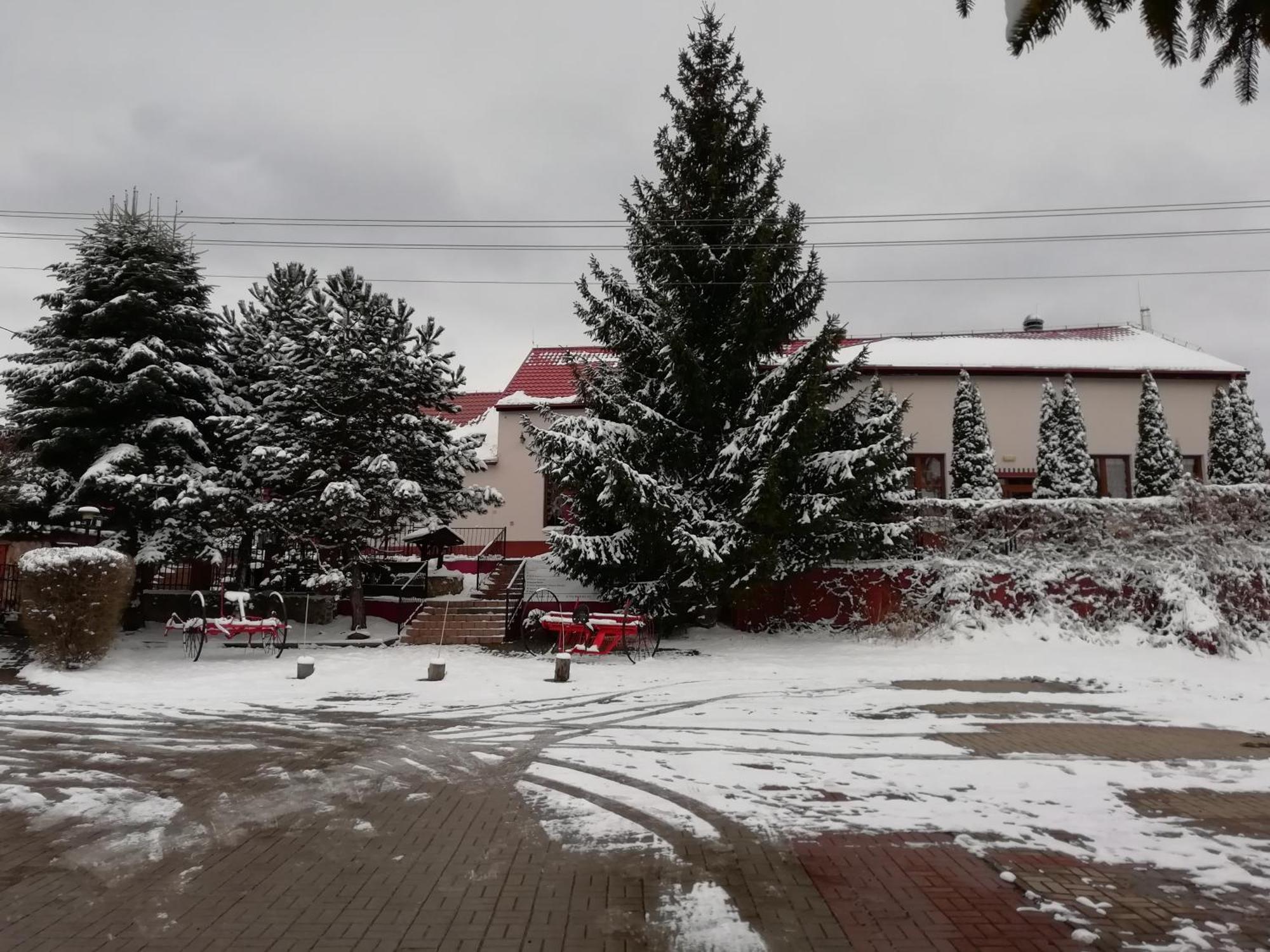 Zajazd Wałbrzych Extérieur photo